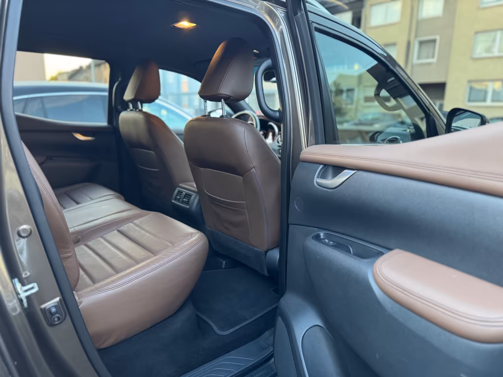 Mercedes-Benz X 250