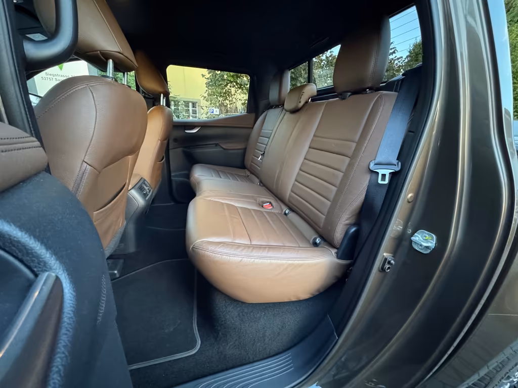 Mercedes-Benz X 250