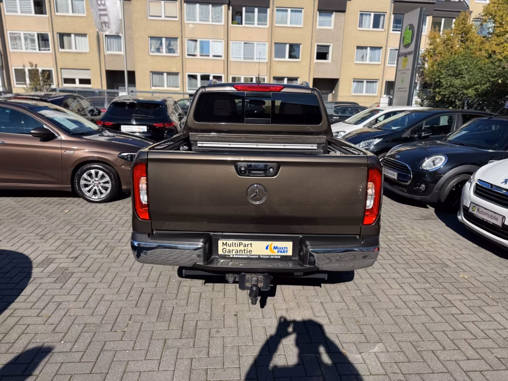 Mercedes-Benz X 250