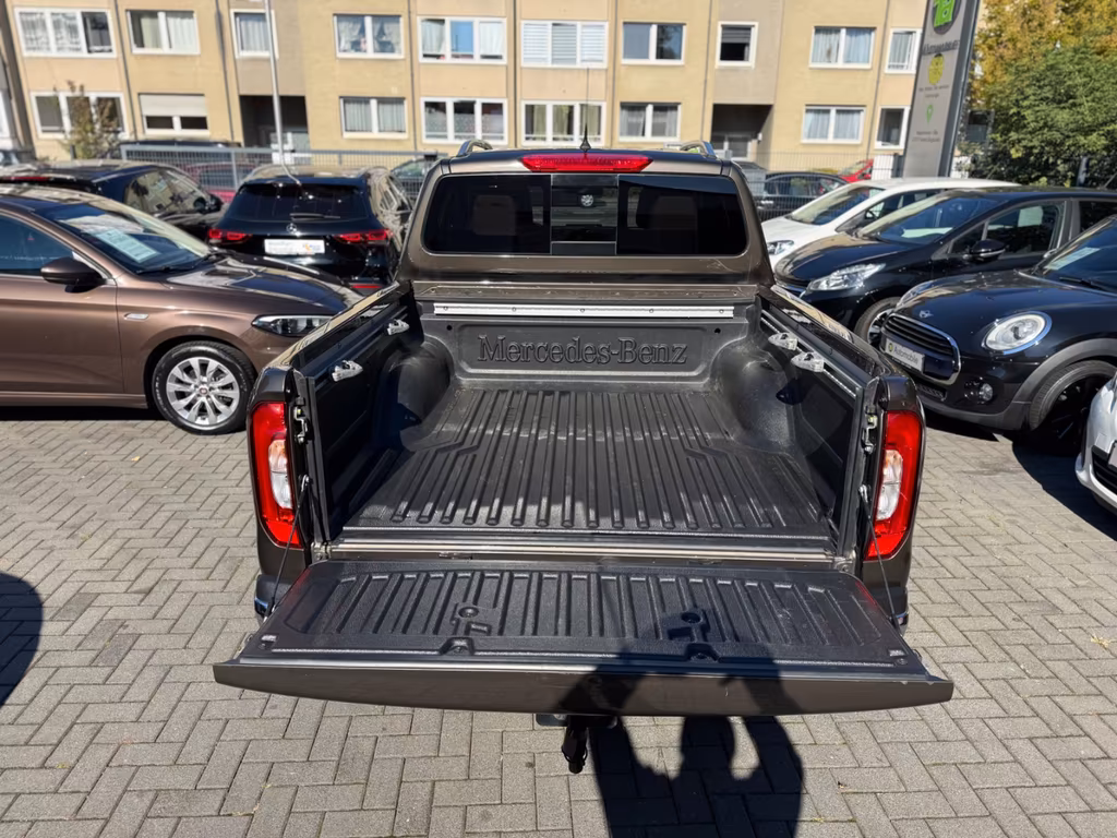 Mercedes-Benz X 250