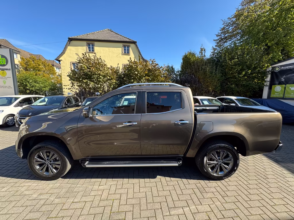 Mercedes-Benz X 250