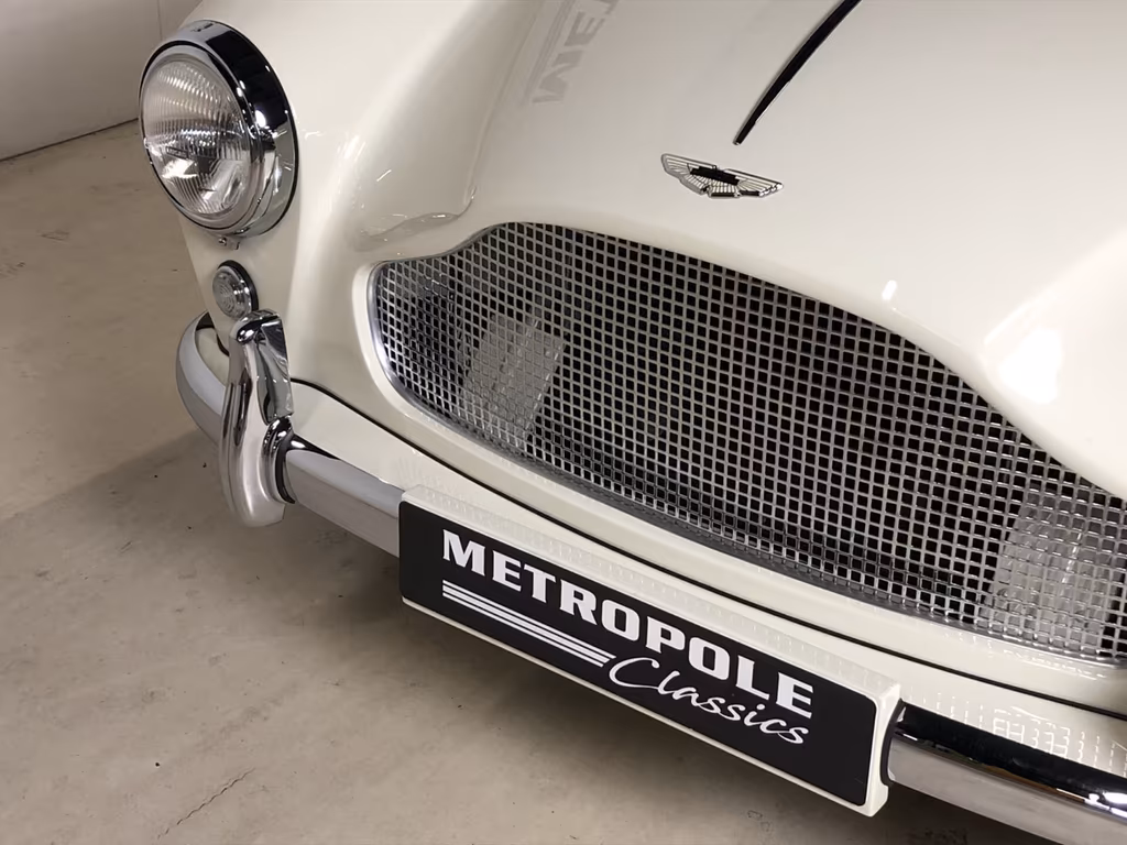 Aston Martin DB