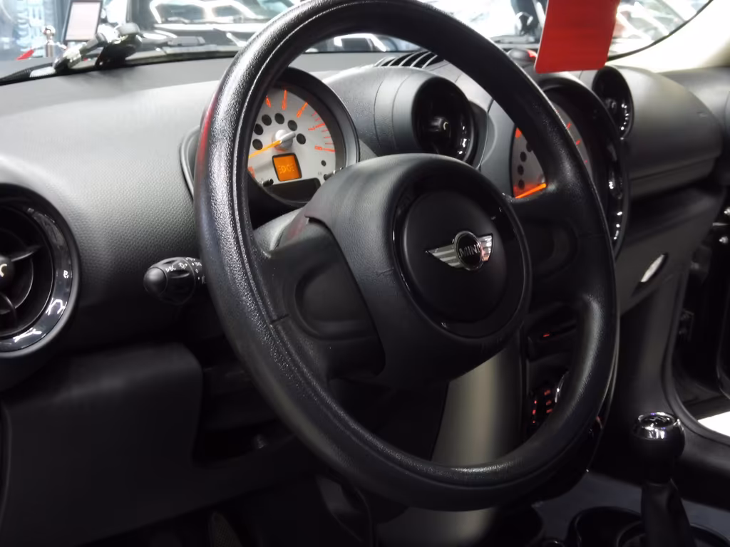 MINI One Countryman