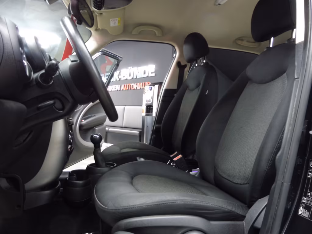 MINI One Countryman