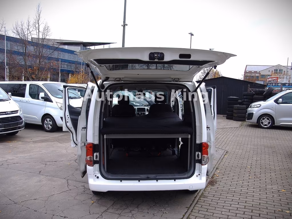 Nissan NV200