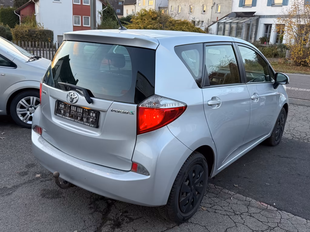 Toyota Verso-S