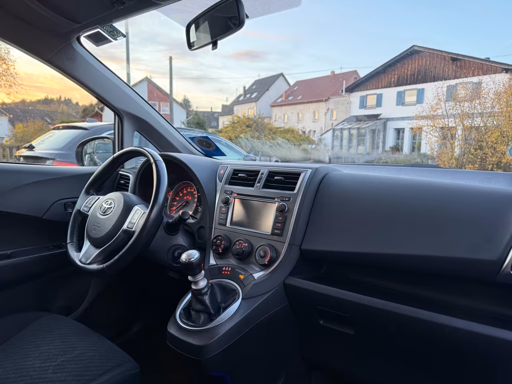 Toyota Verso-S