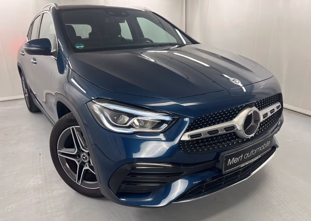Mercedes-Benz GLA 220