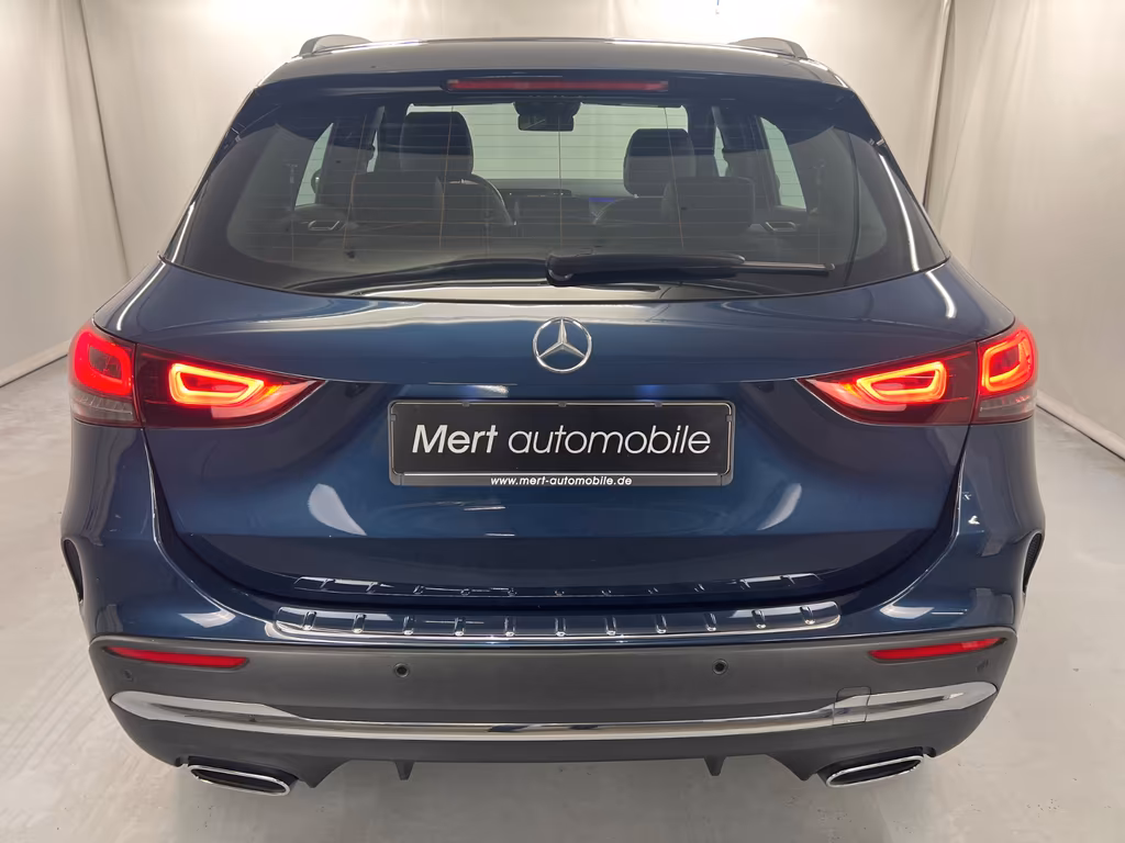 Mercedes-Benz GLA 220