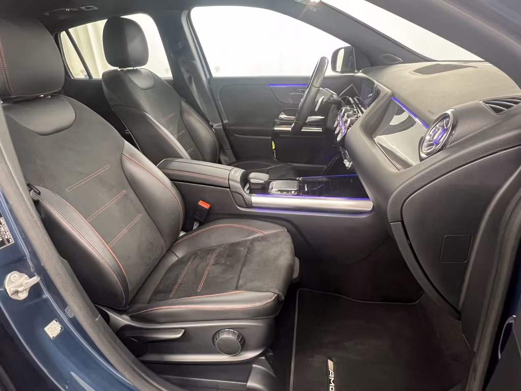 Mercedes-Benz GLA 220