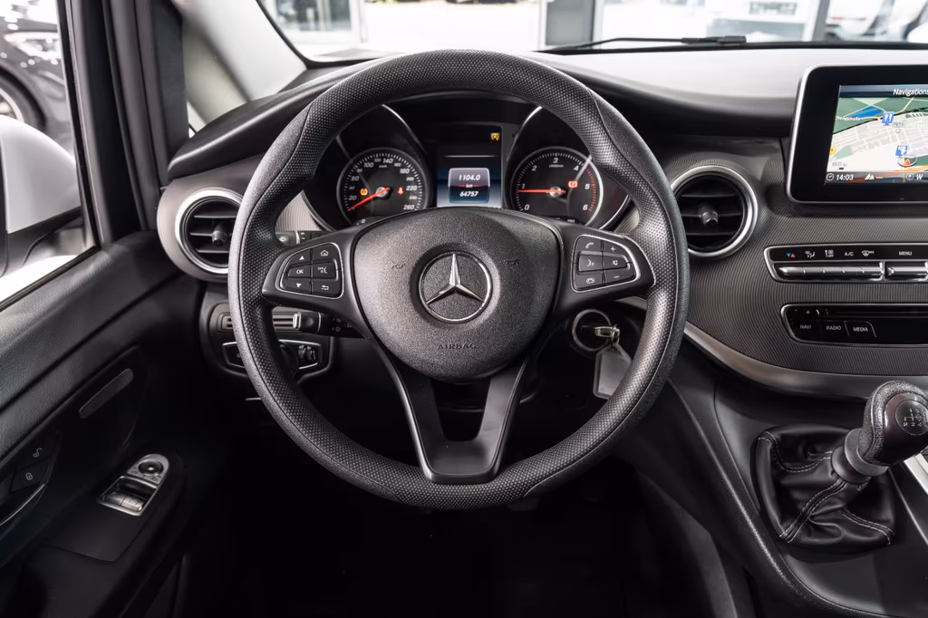 Mercedes-Benz V 200