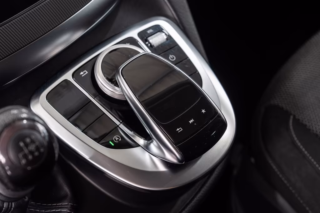 Mercedes-Benz V 200