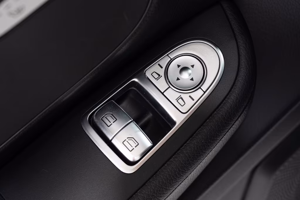 Mercedes-Benz V 200