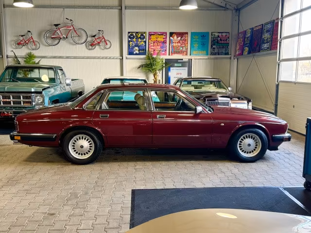 Jaguar XJ6