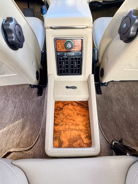 Jaguar XJ6