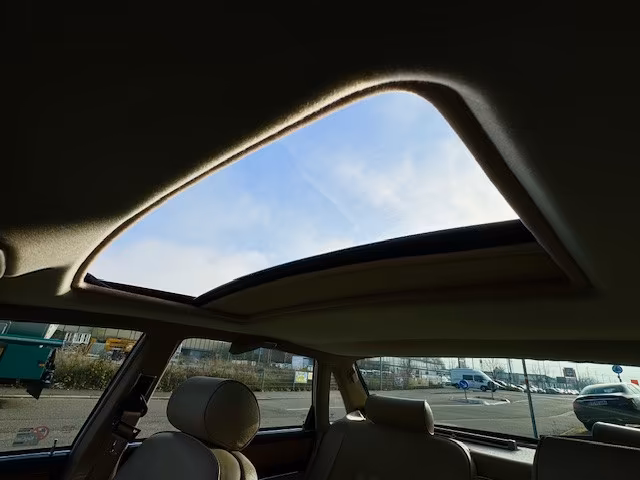 Jaguar XJ6