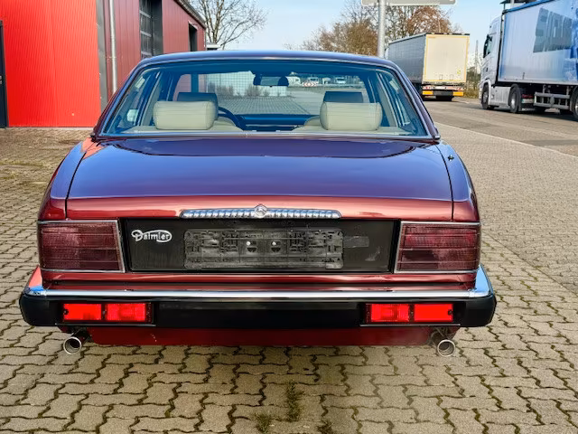 Jaguar XJ6