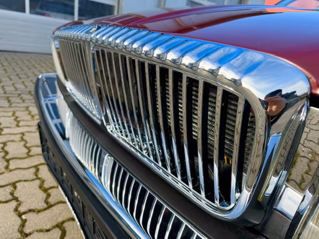 Jaguar XJ6