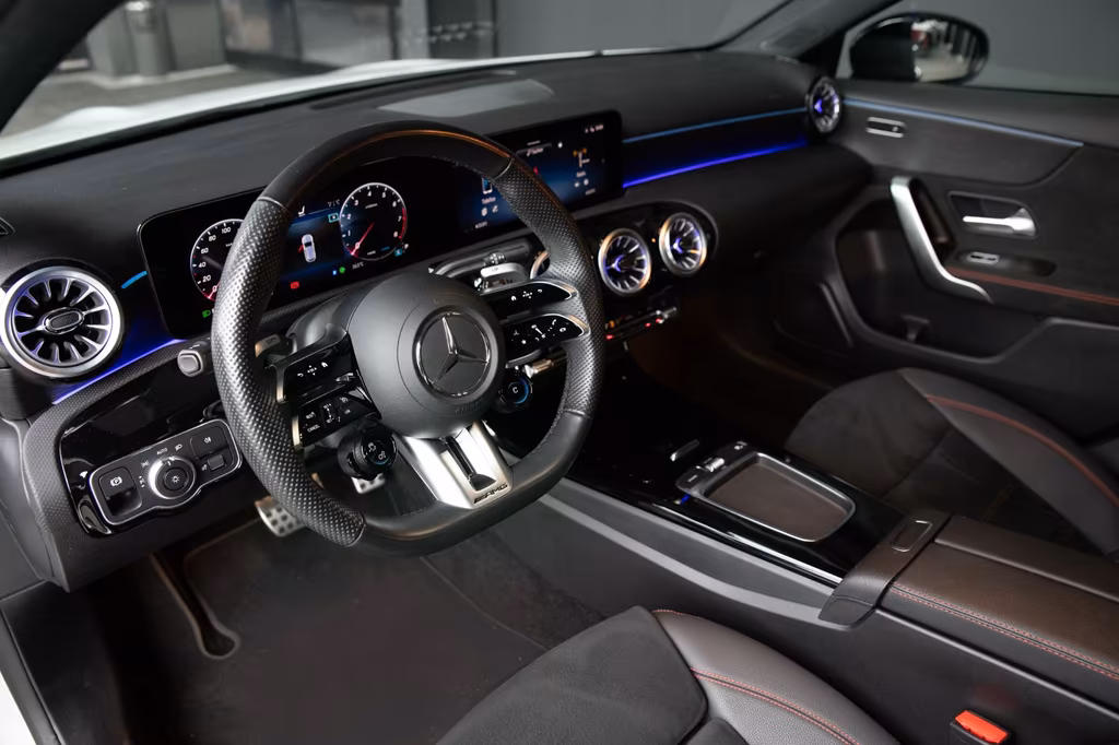 Mercedes-Benz A 35 AMG