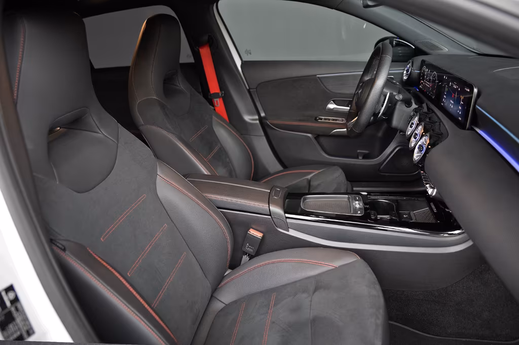 Mercedes-Benz A 35 AMG