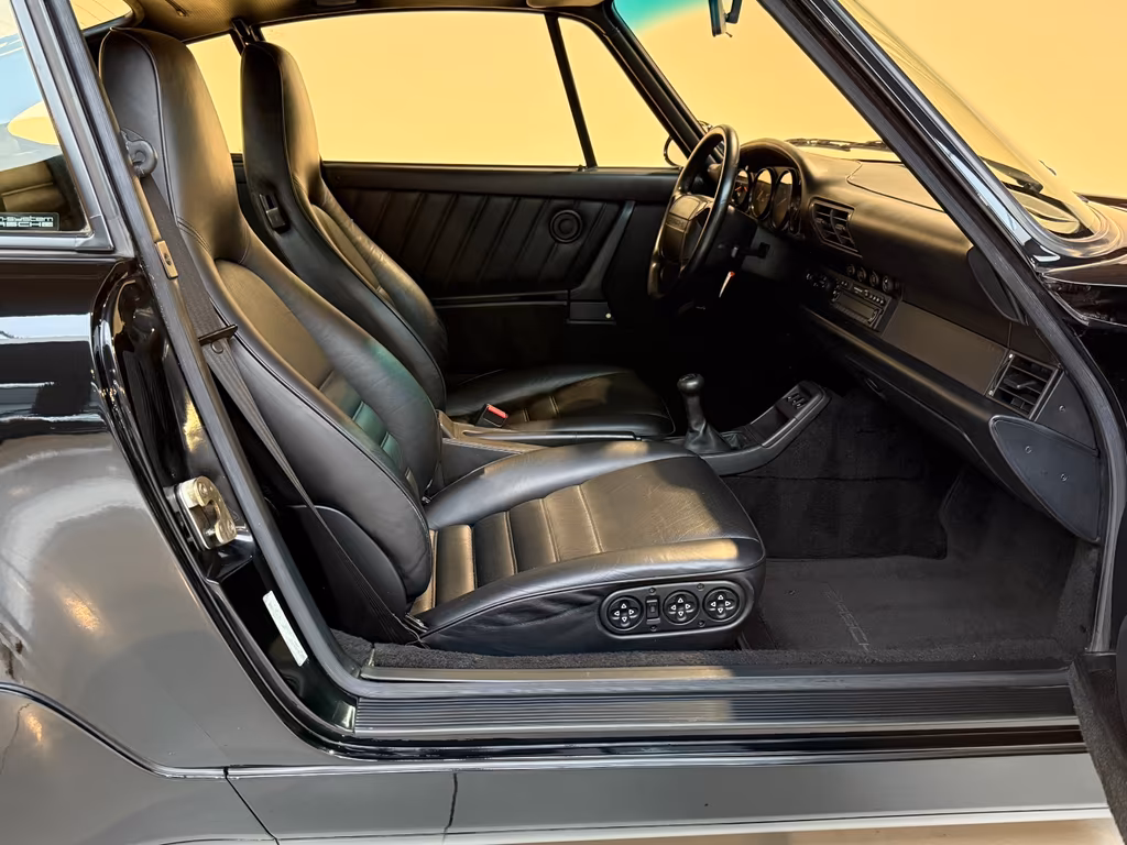 Porsche 964
