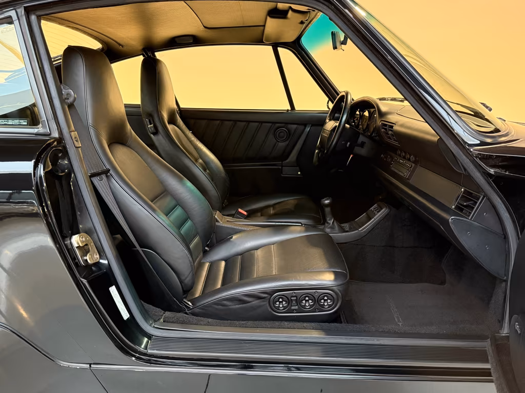 Porsche 964