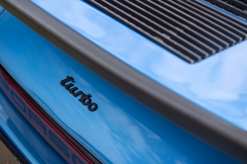 Porsche 930