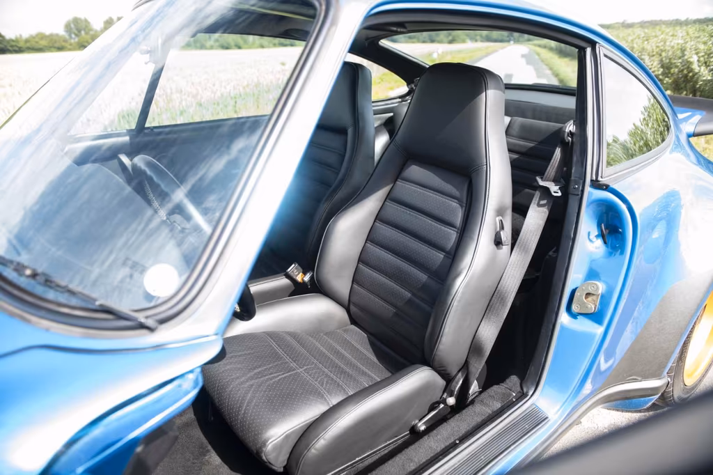 Porsche 930