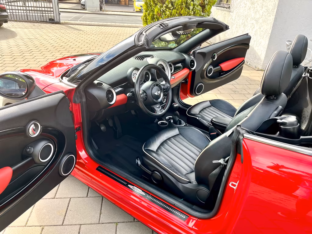 MINI John Cooper Works Roadster