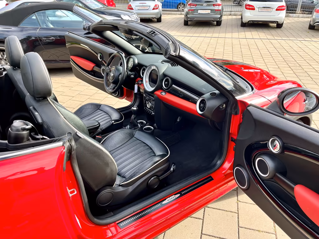 MINI John Cooper Works Roadster
