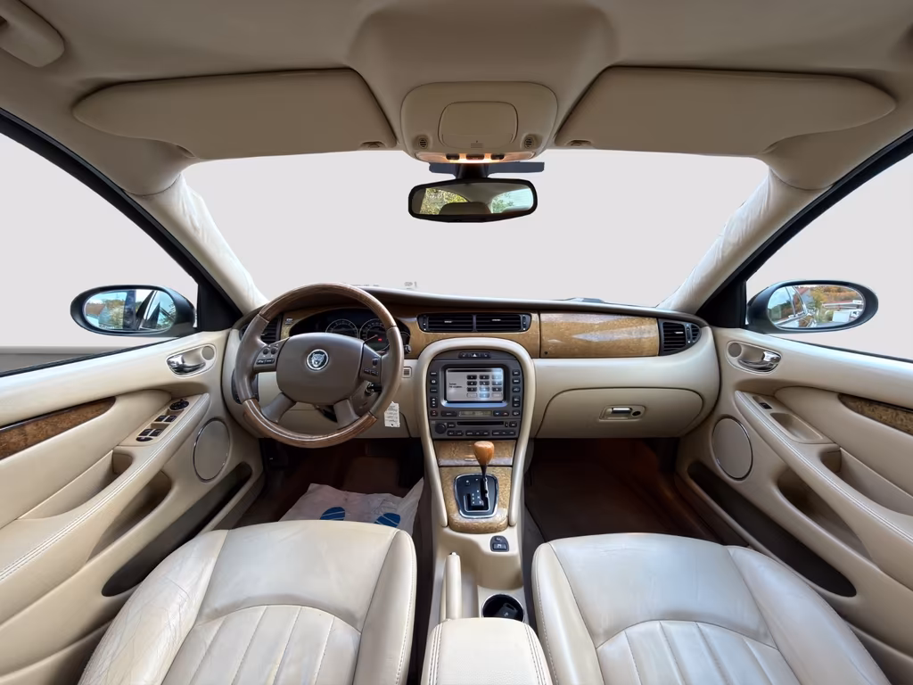 Jaguar X-Type