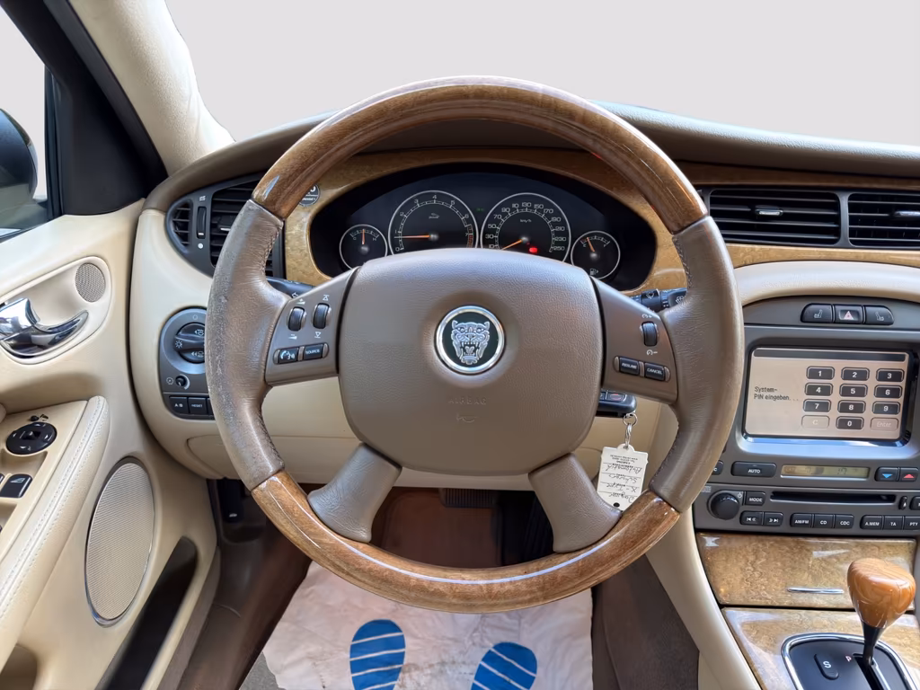 Jaguar X-Type