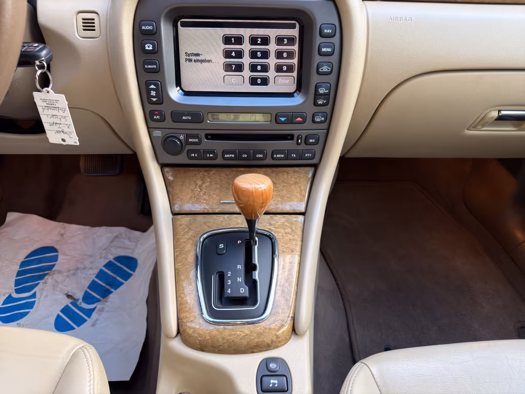 Jaguar X-Type