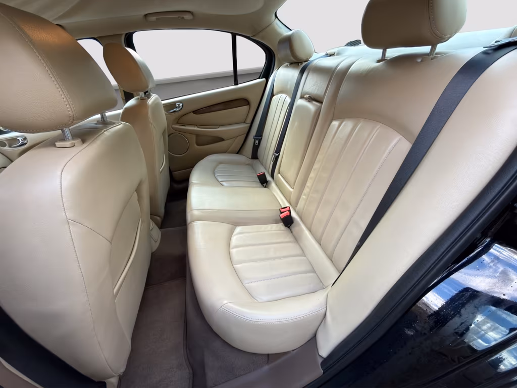 Jaguar X-Type
