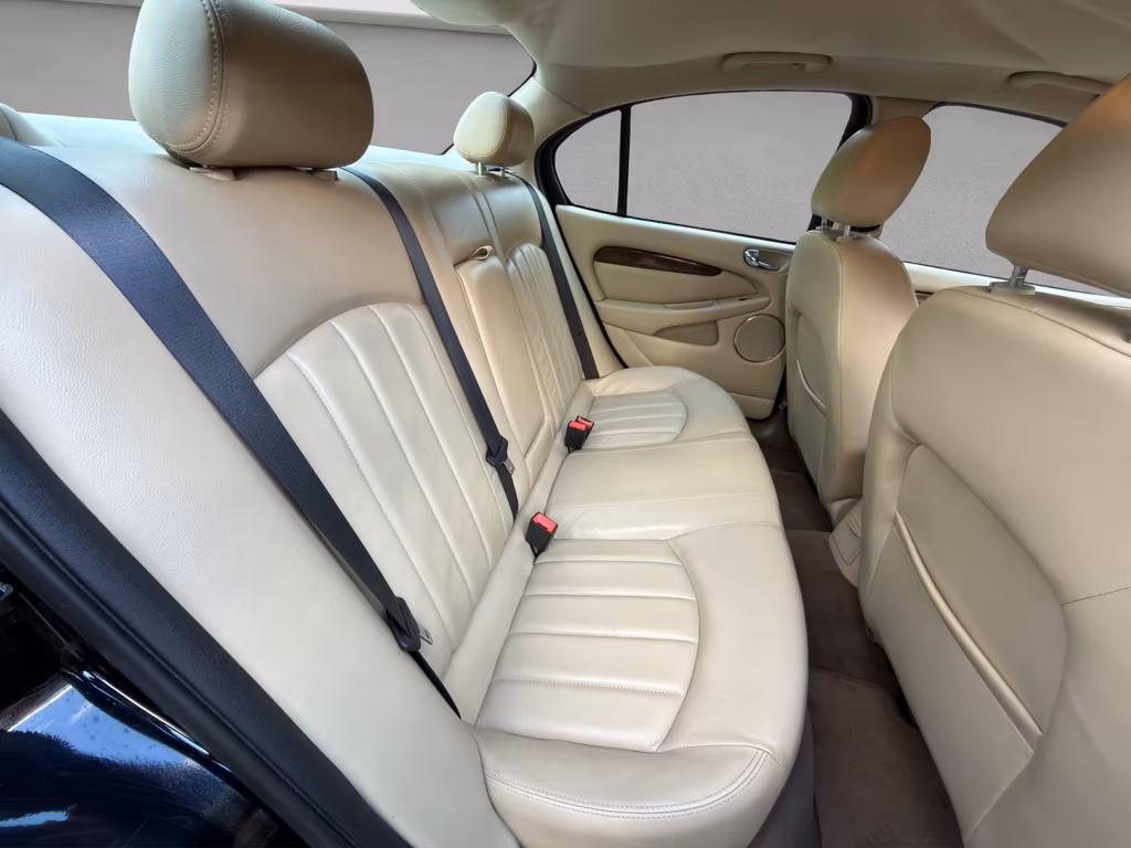 Jaguar X-Type