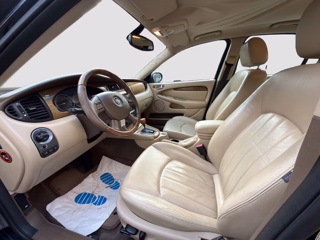 Jaguar X-Type