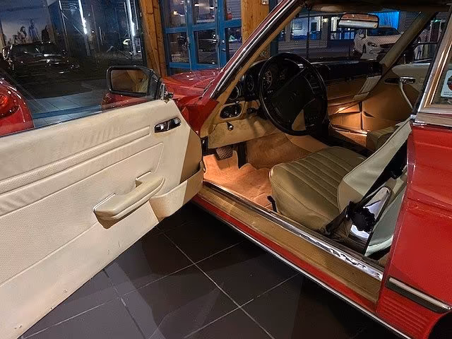 Mercedes-Benz 560