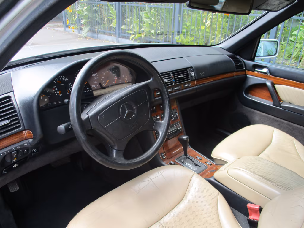 Mercedes-Benz S 300