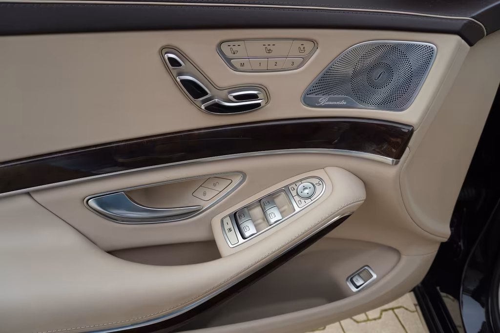 Mercedes-Benz S 560