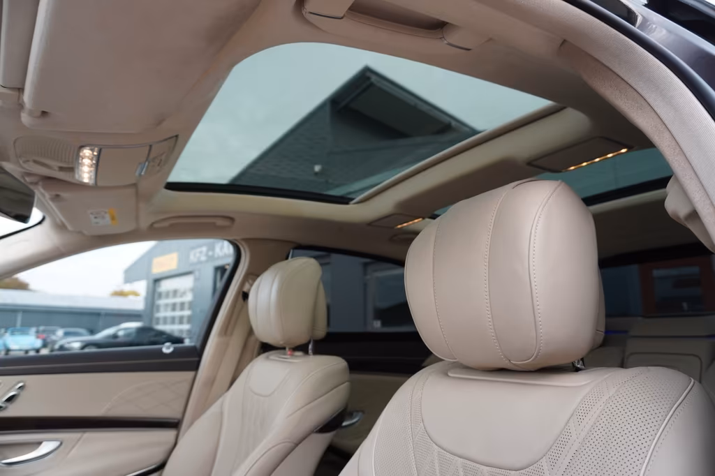 Mercedes-Benz S 560