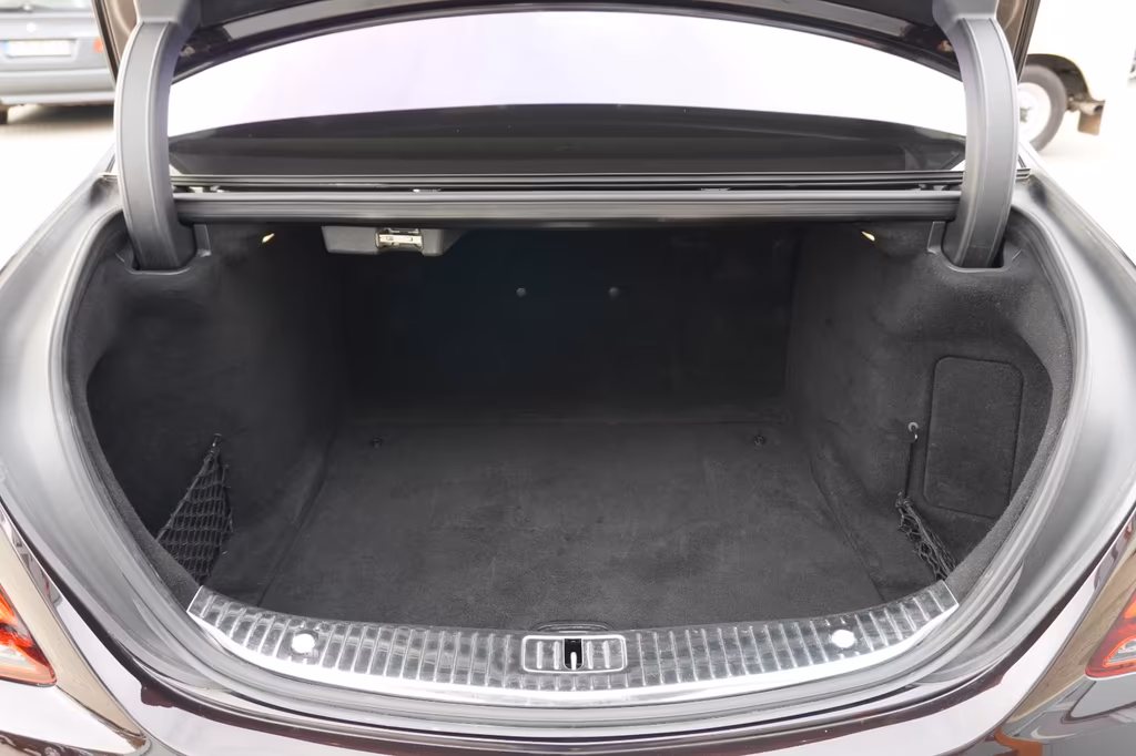 Mercedes-Benz S 560