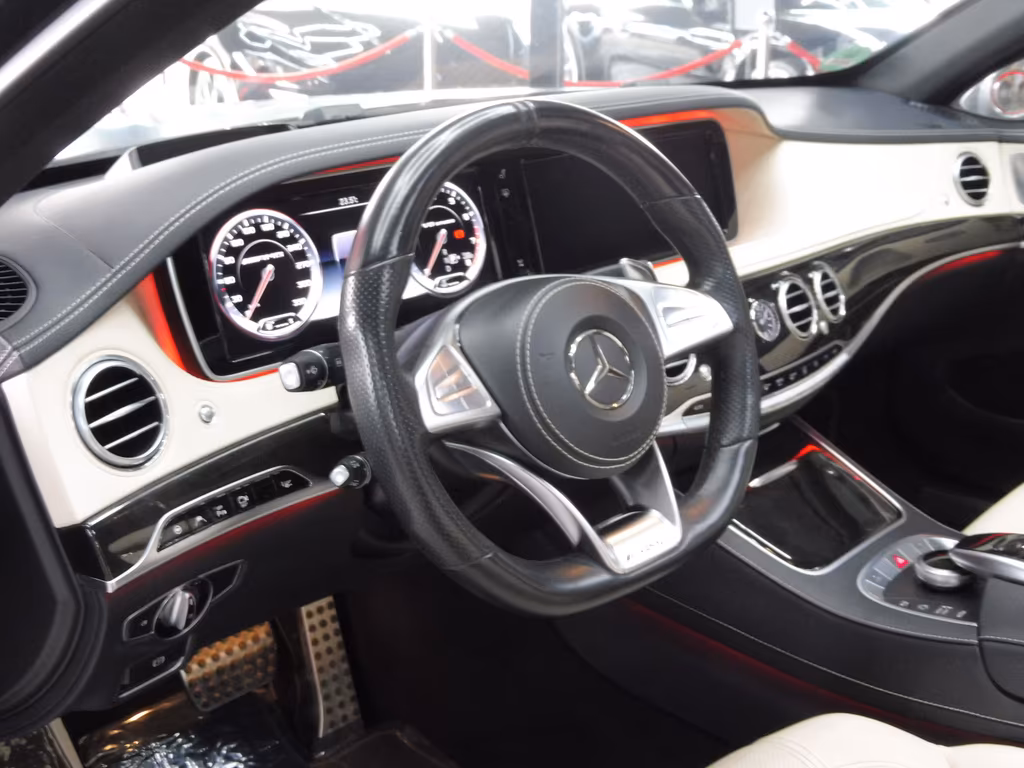 Mercedes-Benz S 63 AMG