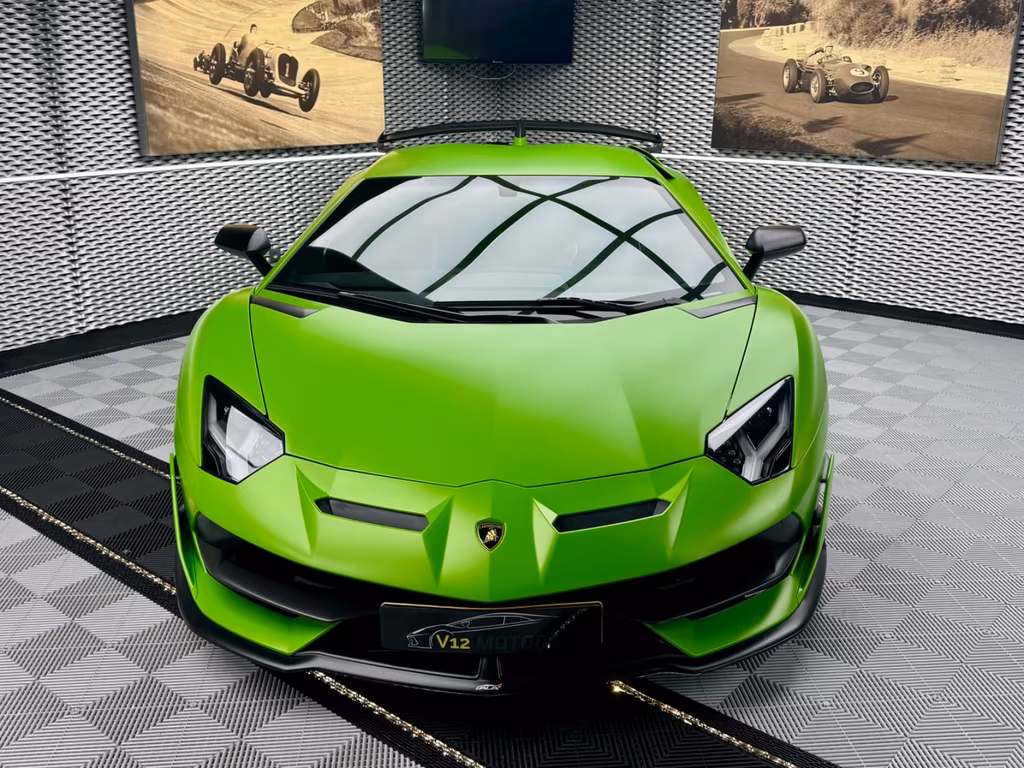 Lamborghini Aventador