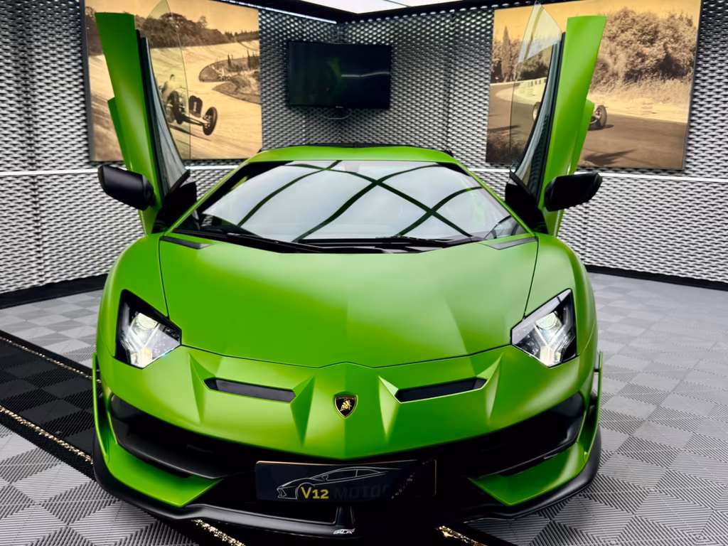 Lamborghini Aventador