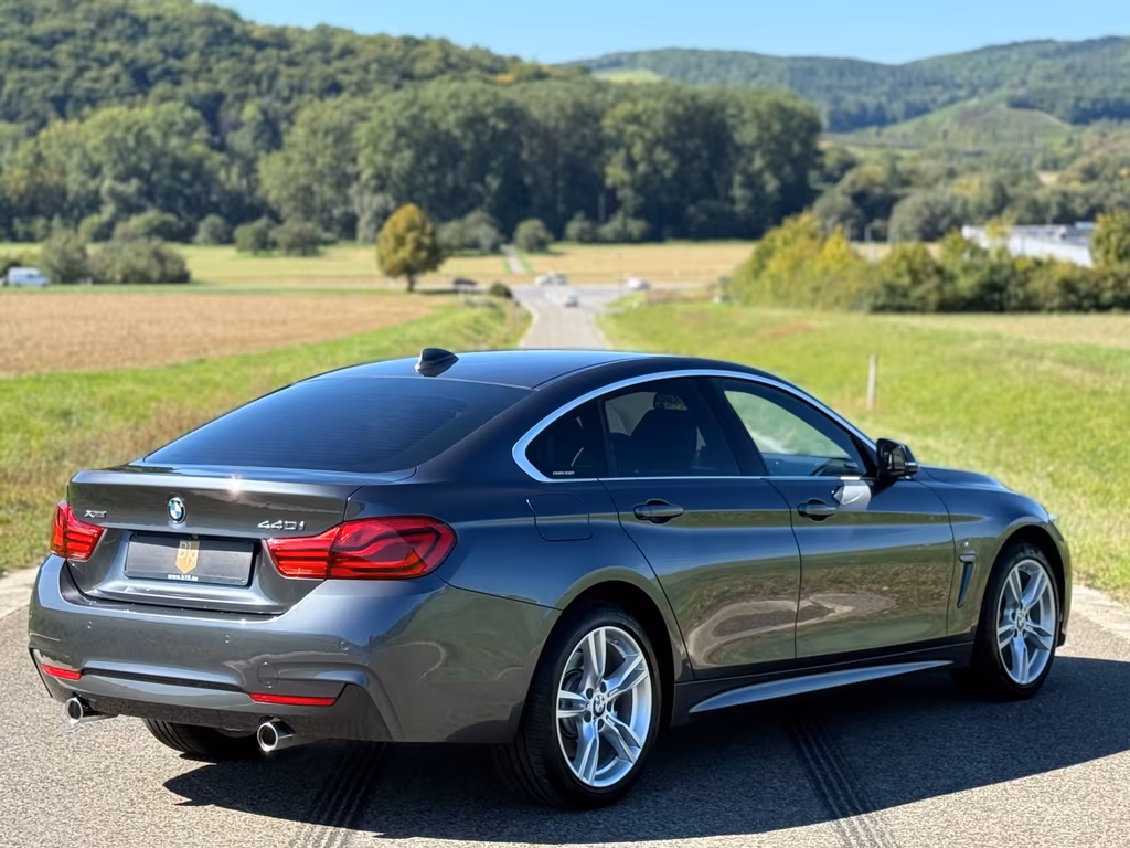 BMW 440