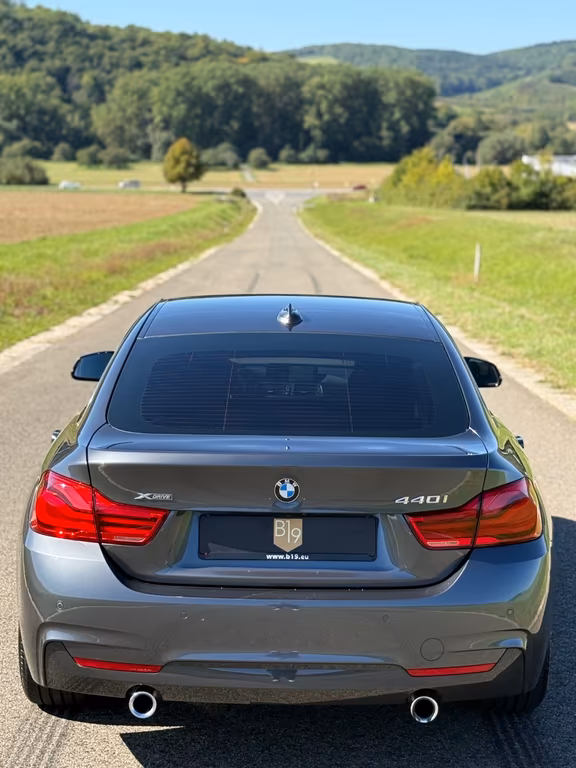 BMW 440