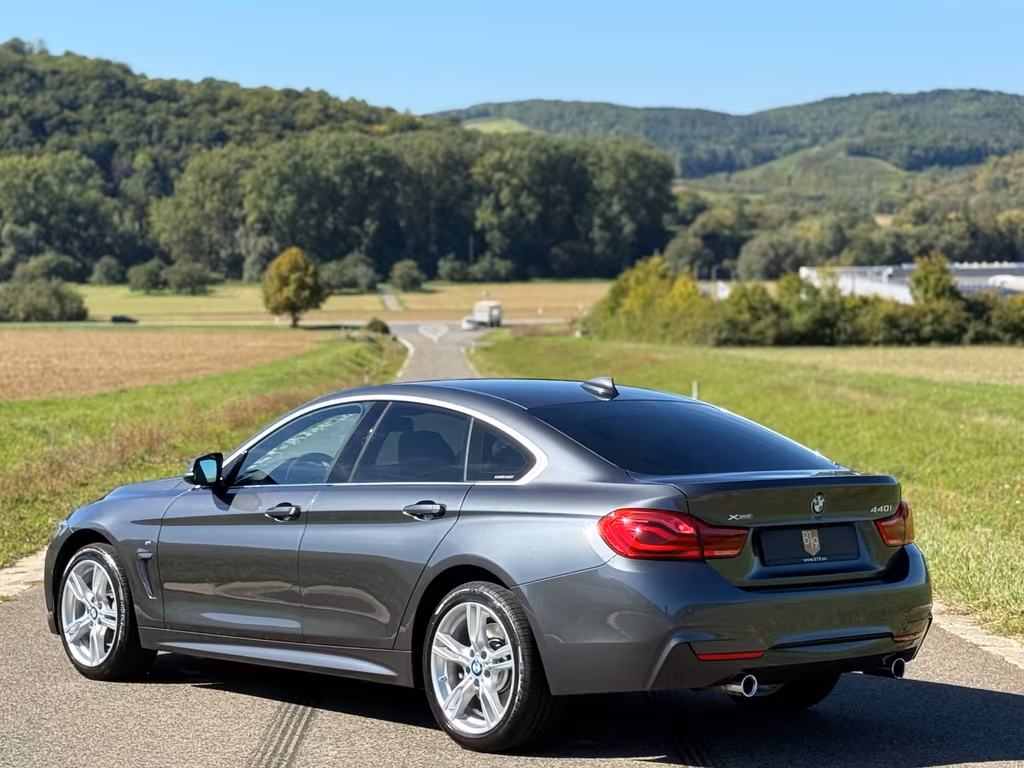 BMW 440