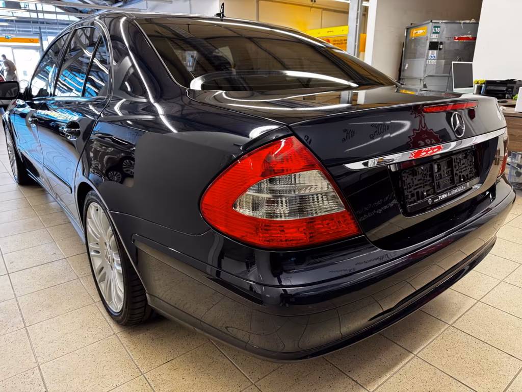 Mercedes-Benz E 280