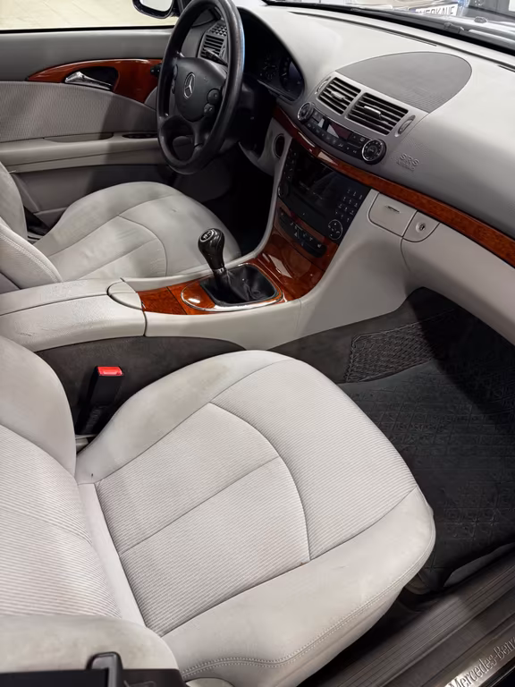 Mercedes-Benz E 280