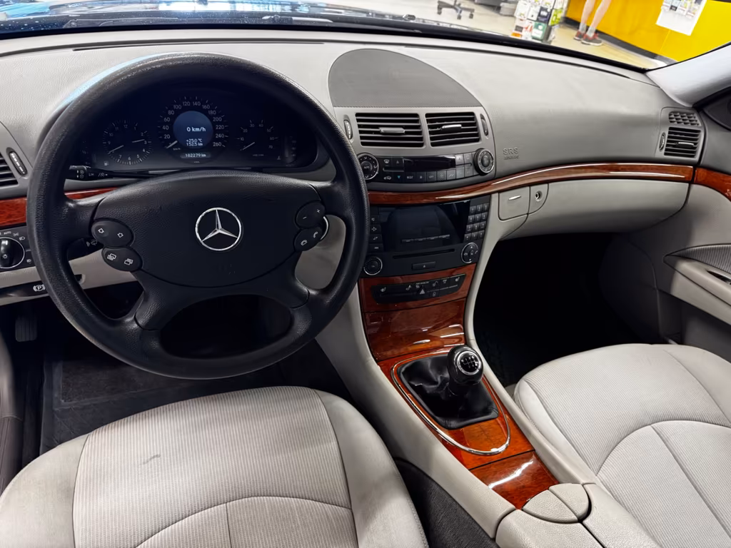 Mercedes-Benz E 280